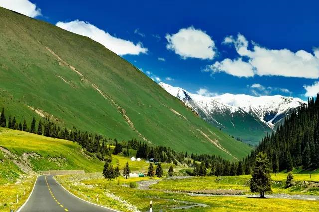 新疆独库公路将于6月5日正式开放通行!中国最美、最险峻的英雄公路,即将涌来大批人马!(图6) 新疆独库公路将于6月5日正式开放通行!中国最美、最险峻的英雄公路,即将涌来大批人马!(图6)