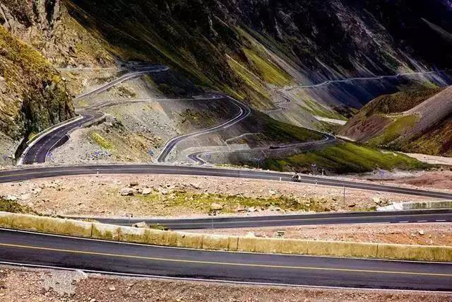 新疆独库公路将于6月5日正式开放通行!中国最美、最险峻的英雄公路,即将涌来大批人马!(图7) 新疆独库公路将于6月5日正式开放通行!中国最美、最险峻的英雄公路,即将涌来大批人马!(图7)