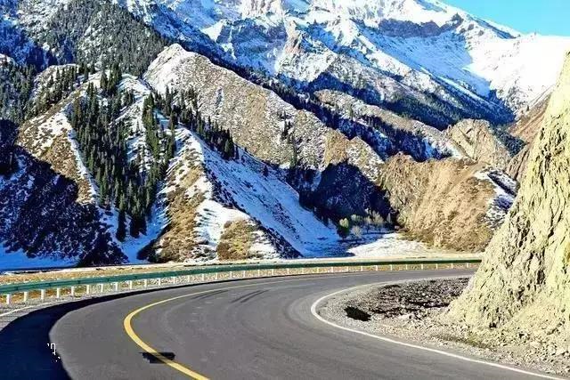 新疆独库公路将于6月5日正式开放通行!中国最美、最险峻的英雄公路,即将涌来大批人马!(图10) 新疆独库公路将于6月5日正式开放通行!中国最美、最险峻的英雄公路,即将涌来大批人马!(图10)