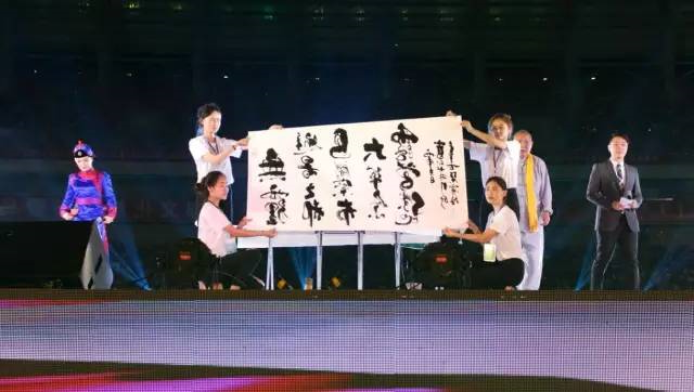 2016中国避暑之都旅游文化节暨乌兰察布首届中国国际oety欧亿体育
隆重开幕——“国际露营•文化音乐节”精彩纷呈(图14)