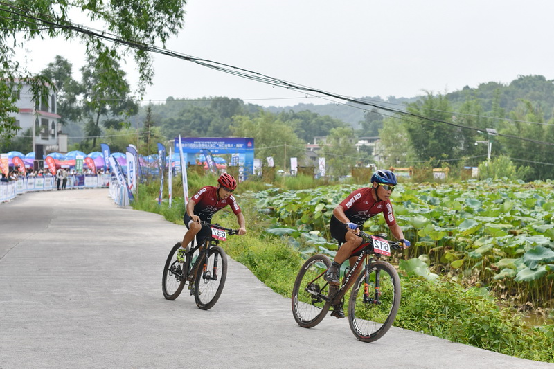 “体育+旅游”融合2020年江安大妙荷花体育赛事 活动圆满落幕(图7) “体育+旅游”融合2020年江安大妙荷花体育赛事 活动圆满落幕(图7)