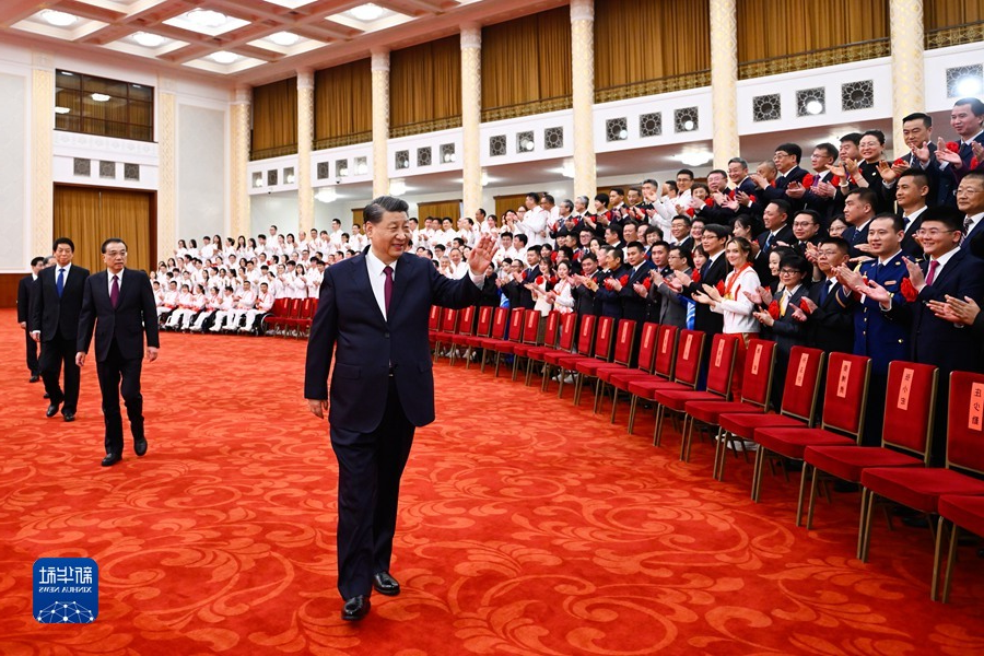 北京冬奥会冬残奥会总结表彰大会隆重举行 习近平发表重要讲话(图9) 北京冬奥会冬残奥会总结表彰大会隆重举行 习近平发表重要讲话(图9)