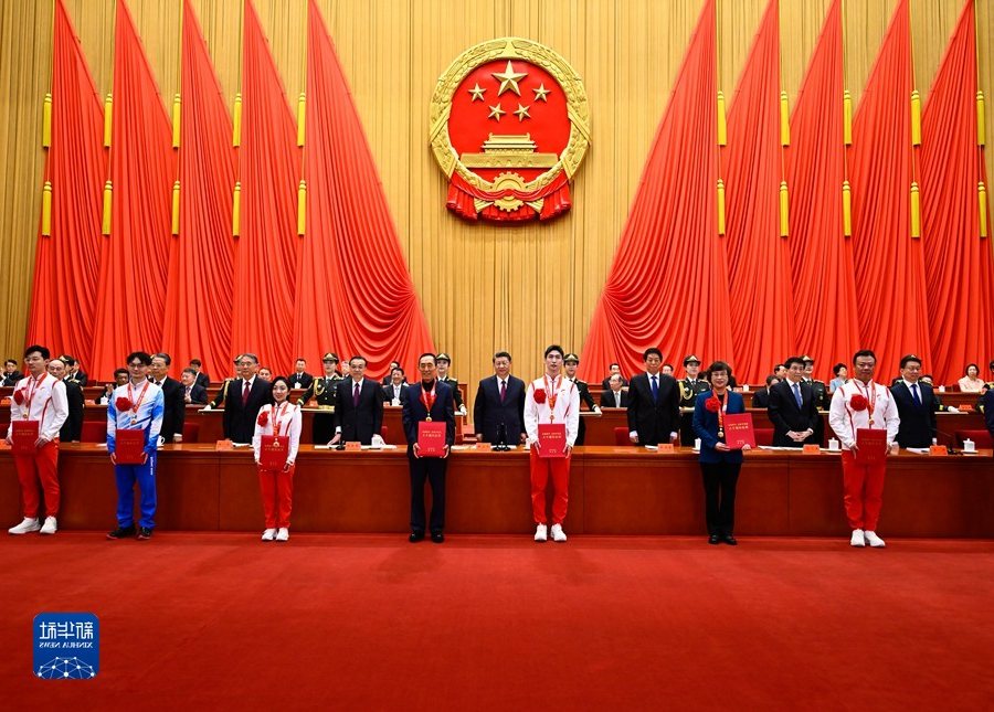 北京冬奥会冬残奥会总结表彰大会隆重举行 习近平发表重要讲话(图4) 北京冬奥会冬残奥会总结表彰大会隆重举行 习近平发表重要讲话(图4)