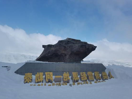 阿勒泰旅游全面进入露营时代(图2) image004.jpg