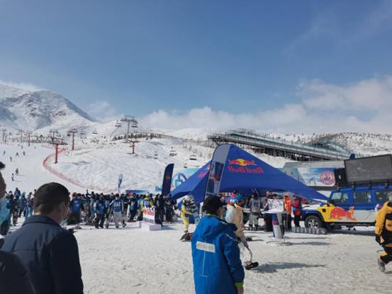 阿勒泰旅游全面进入露营时代(图6) image012.jpg