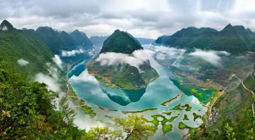 中国国际oety欧亿体育
考察组刘扶民一行在东兰考察(图4)