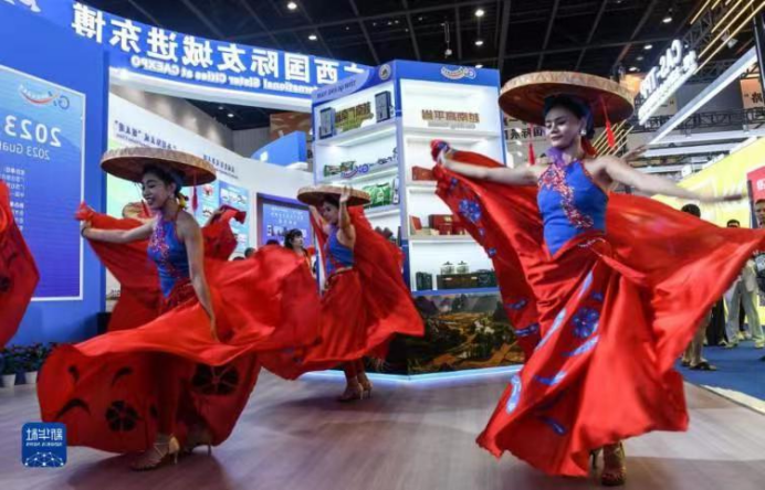 露营之家东盟博览会签约东兰(图7)