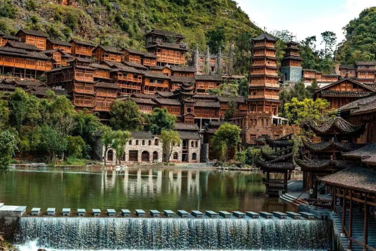 贵州黔西南州向路跑产业装备供应链抛出橄榄枝 2024文体康旅装备展等你来(图7) 贵州黔西南州向路跑产业装备供应链抛出橄榄枝 2024文体康旅装备展等你来(图7)