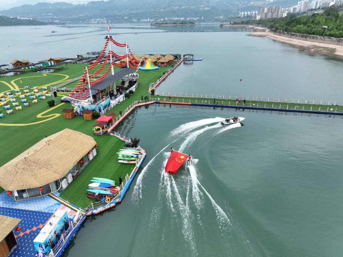 云南省健身服务行业协会会长黄道章来访露营之家金华供应链贸易中心选品并探讨绥江县露营产业发展新机遇(图7)