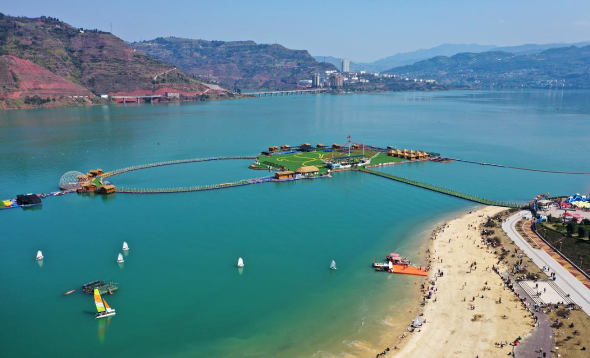 云南省健身服务行业协会会长黄道章来访露营之家金华供应链贸易中心选品并探讨绥江县露营产业发展新机遇(图6)