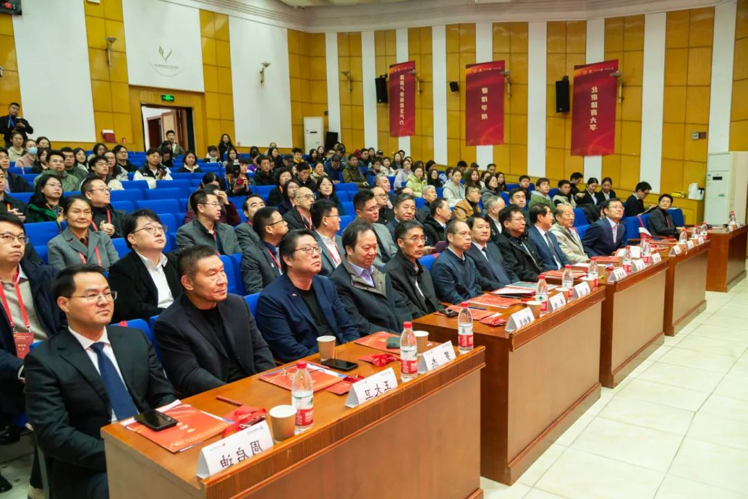 第八届全国体育经济与价值管理学术会议在北京体育大学举办〡李守文受聘北京体育大学MBA行业导师(图2) 第八届全国体育经济与价值管理学术会议在北京体育大学举办〡李守文受聘北京体育大学MBA行业导师(图2)