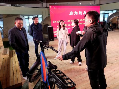 海盐县南北湖风景区领导一行到露营之家金华全球供应链贸易中心考察交流调研(图6)