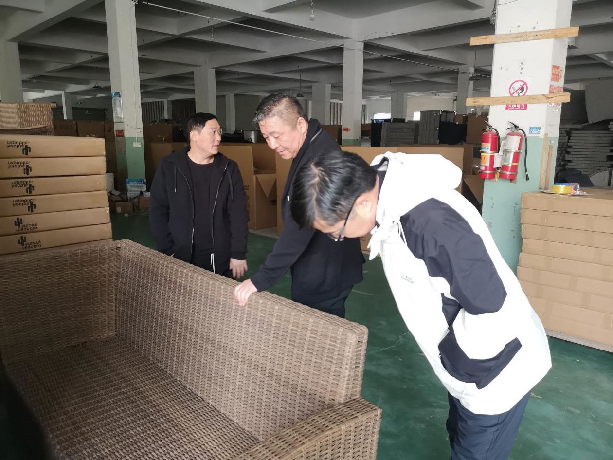 李守文率队考察露营之家全球优选（金华）贸易中心供应链工厂(图3)
