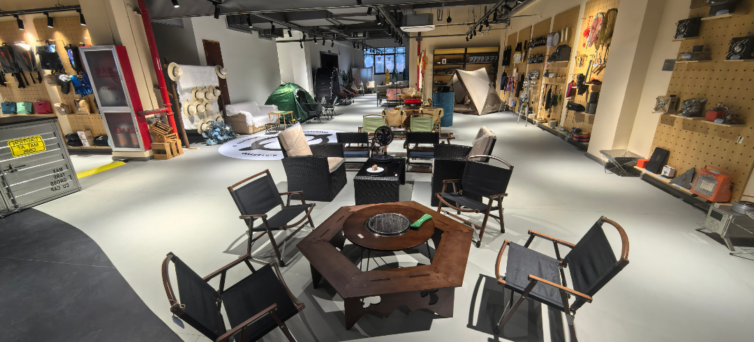 金华市委书记朱重烈到露营之家全球优选（金华）供应链贸易中心调研(图2)