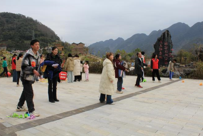 “青春环游记”点亮东兰五色文化旅游新名片【坡豪湖户外旅游目的地】(图17) “青春环游记”点亮东兰五色文化旅游新名片【坡豪湖户外旅游目的地】(图17)
