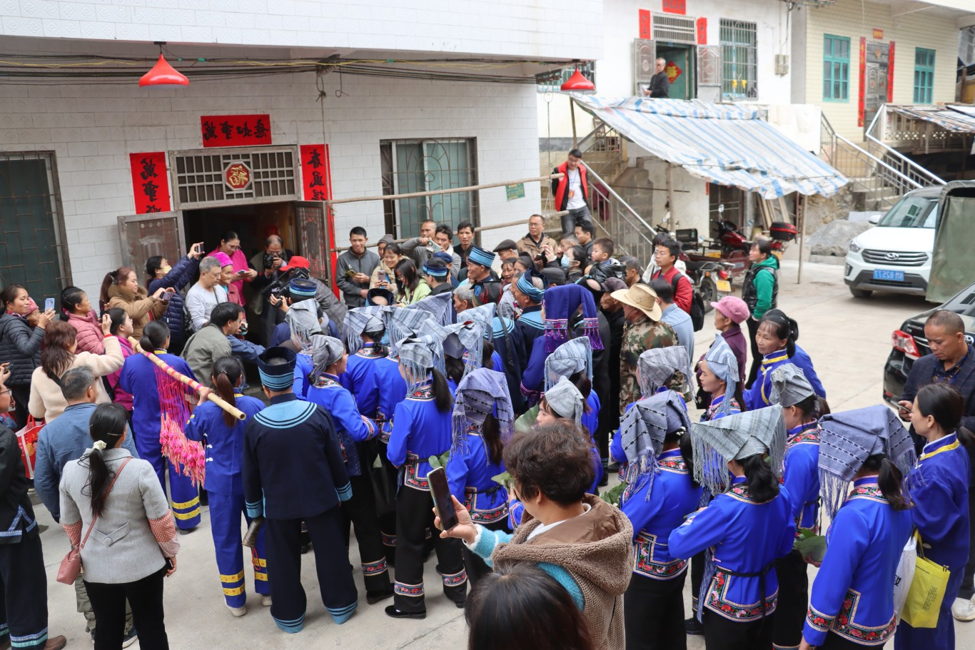 神秘壮乡遇上湖畔露营|东兰蚂拐节唤醒千年文化,坡豪湖畔演绎新时代美好生活(图5) 神秘壮乡遇上湖畔露营|东兰蚂拐节唤醒千年文化,坡豪湖畔演绎新时代美好生活(图5)