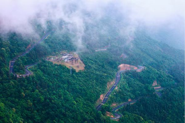 政企协同打造“金华山模式”一座山的露营经济如何重构区域文旅产业新版图？——从“绿水青山”到“世界级产业枢纽”的浙江实践(图8)