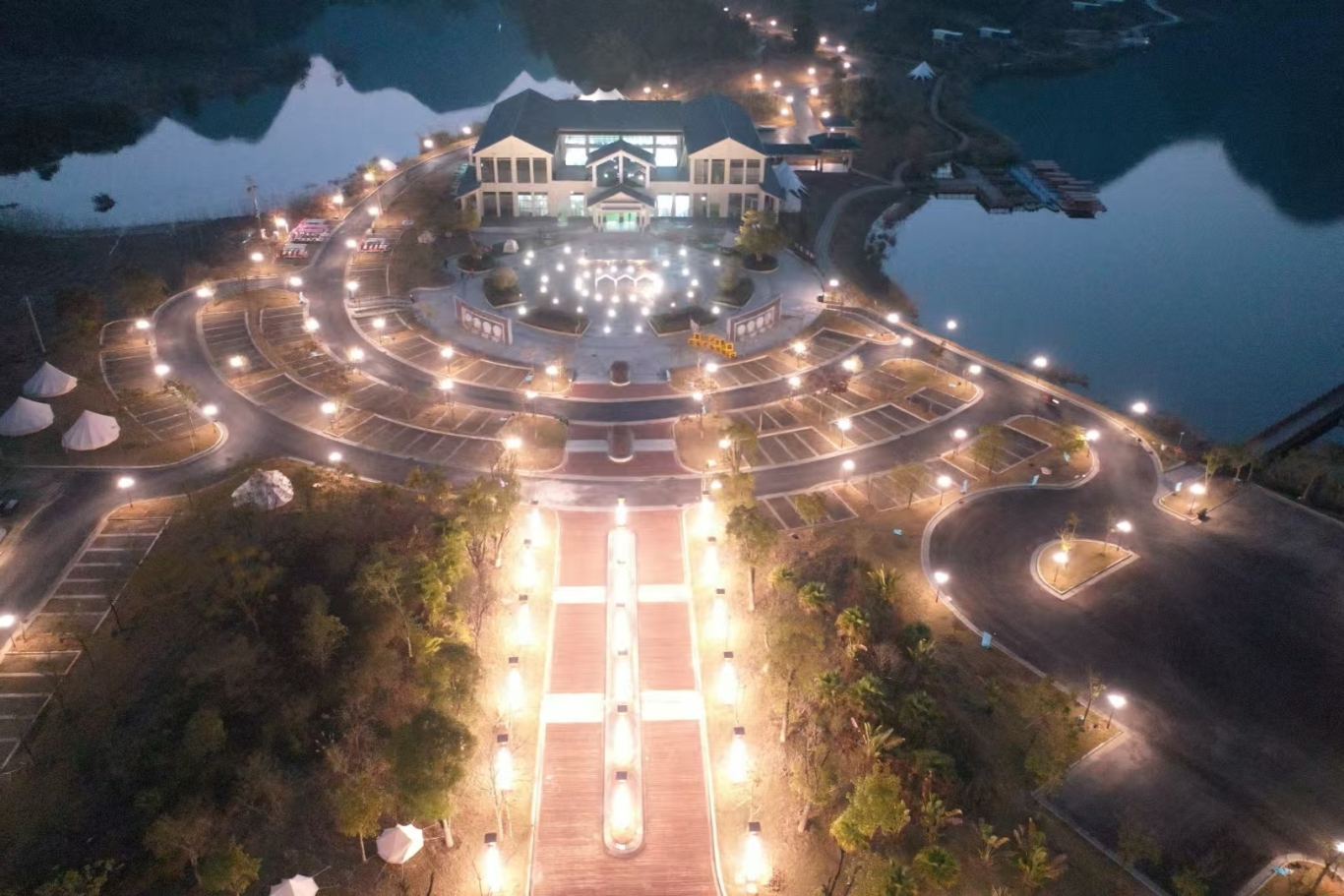 东兰坡豪湖露营地,专业路亚艇为户外休闲运动爱好者打造极致垂钓体验(图14) 东兰坡豪湖露营地,专业路亚艇为户外休闲运动爱好者打造极致垂钓体验(图14)