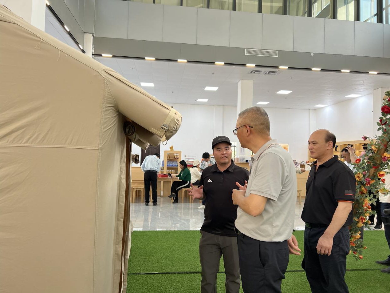 江西省抚州市政协副主席唐永文一行调研东兰坡豪湖国家湿地公园生态康养模式(图3)