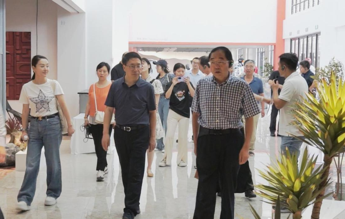 中国风景名胜区协会会长张永利一行到露营之家供应链贸易中心考察调研(图1)