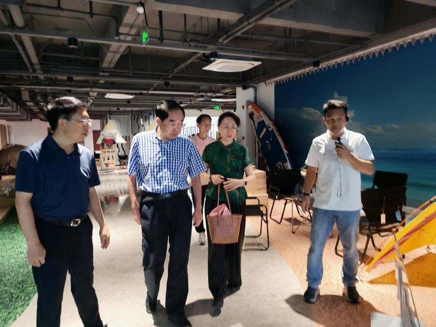 中国风景名胜区协会会长张永利一行到露营之家供应链贸易中心考察调研(图4)
