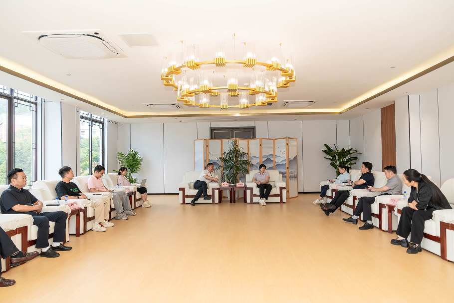 百色市人民政府一行莅临露营之家供应链贸易中心—— 共商服务产业落地及场景化应用(图10) 49.png